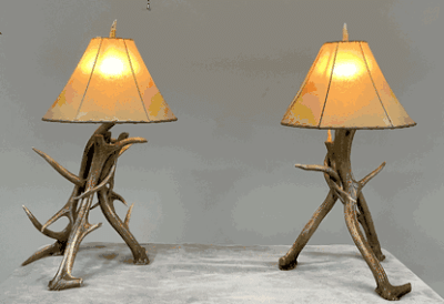 Peak elk antler table lamp 54