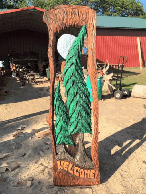 Welcome tree chainsaw carving stump sculpture