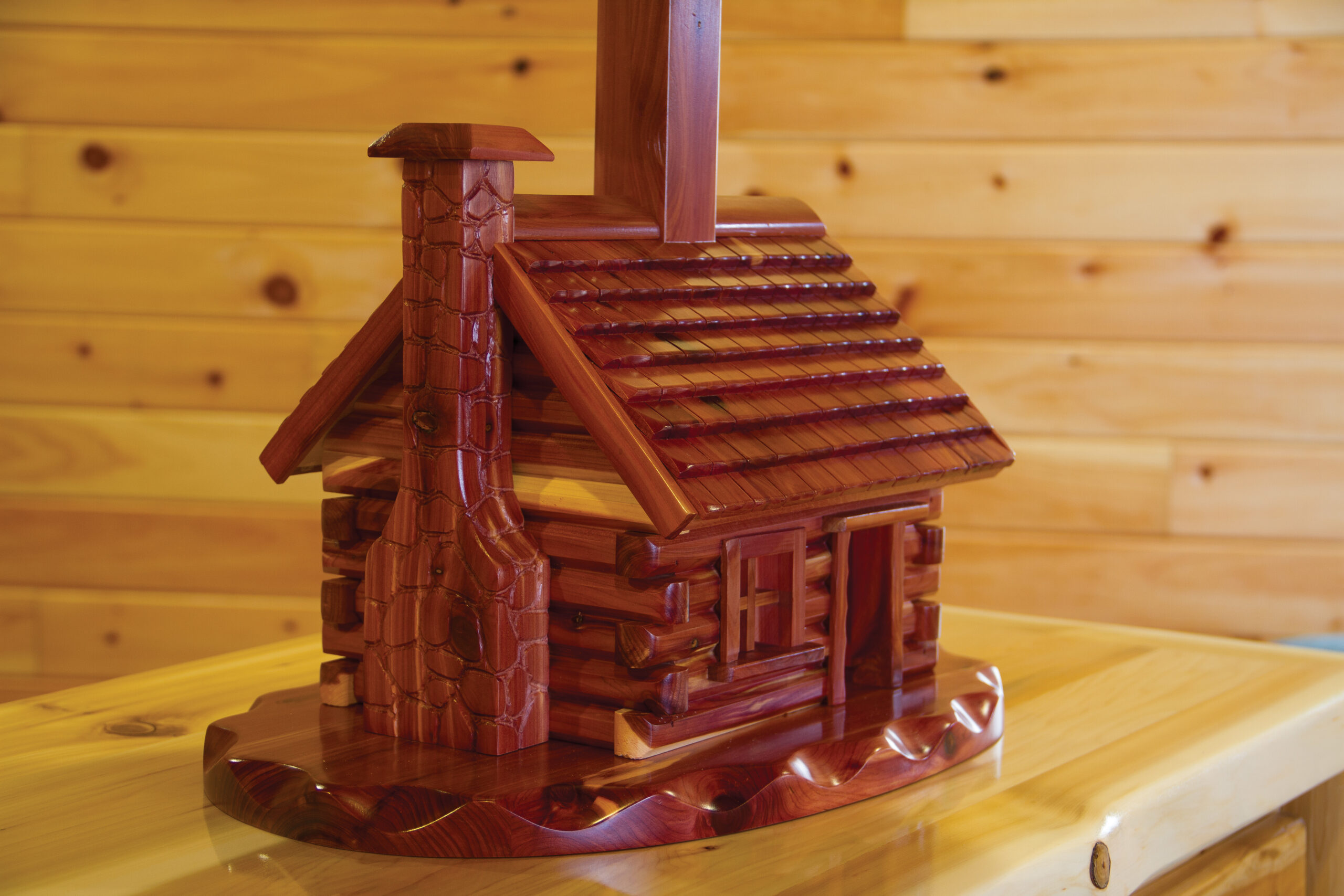 Wildwood Rustics Red Cedar Log Cabin Lamp 1 Wildwood rustics red cedar log cabin lamp