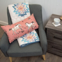 Y20339 pueblo pillow horses lifestyle