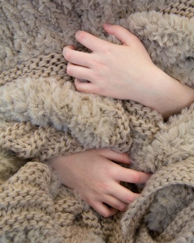 Y00125 plush knit taupe lifestyle 2