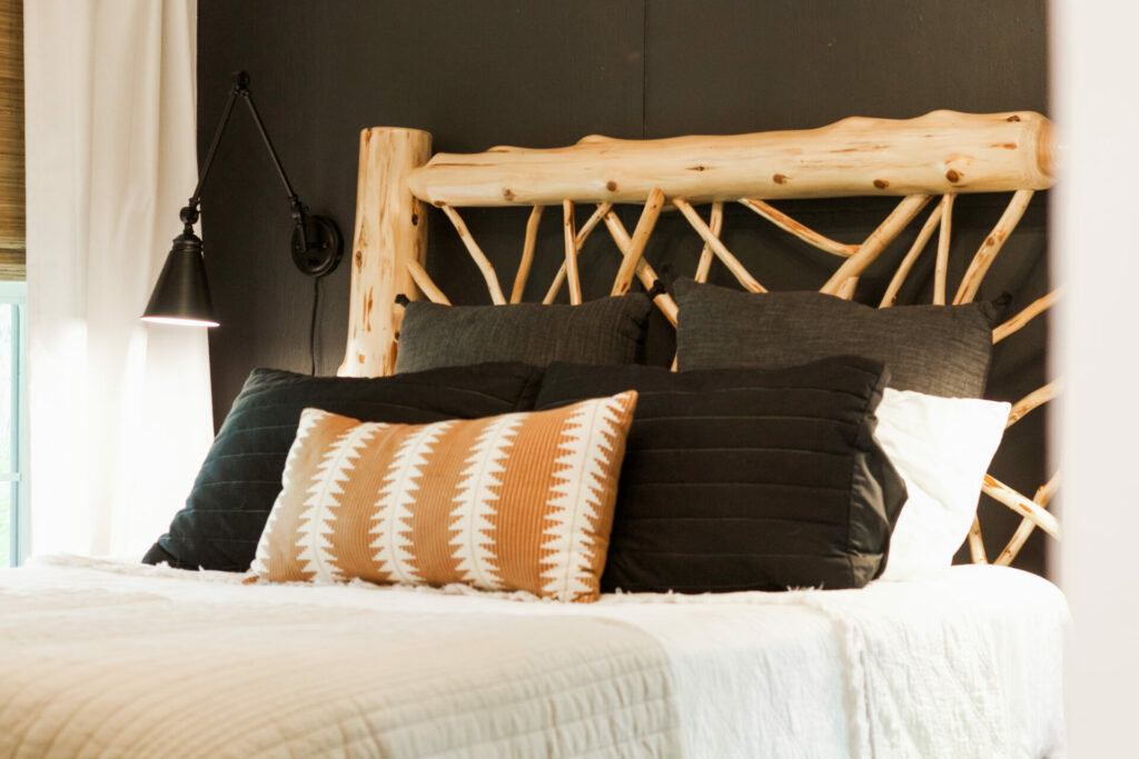 Essential Rustic Furniture Pieces For Your Vacation Home 3 Image3